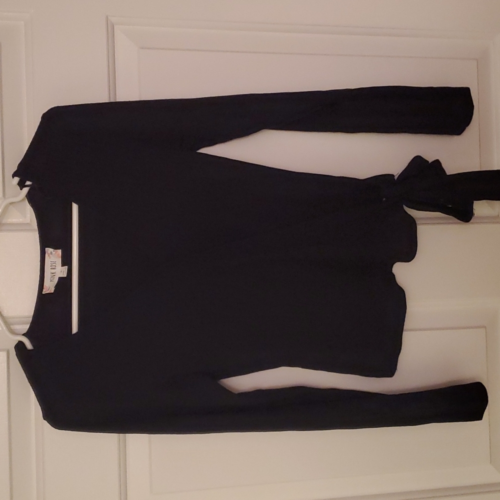 Balck faux wrap top